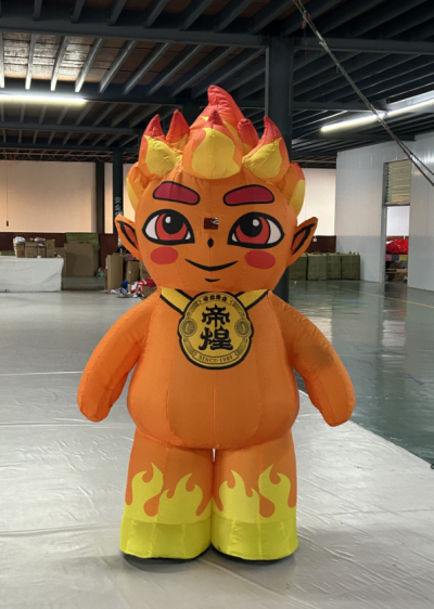 蓝天专业制作行走卡通气模